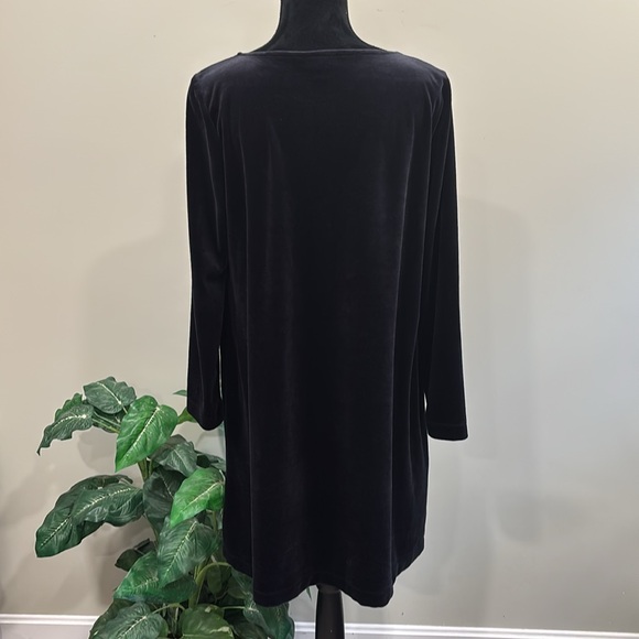 J. Jill Pure Jill Black Velour Long Sleeve Shift Dress with Pockets - Picture 3 of 10